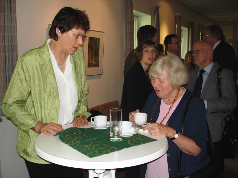 Prof. Christel Keller-Wentorf bei der Eröffnung des Instituts